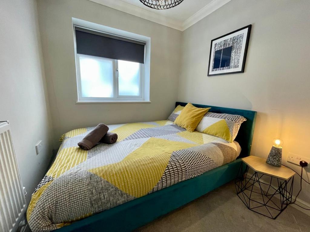 Stylish Modern Two Bedroom Apartment With Garden 카디프 외부 사진